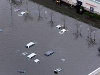 Наводнение в американском штате Род-Айленд спровоцировало рост спроса на аренду специальной и строительной техникиНаводнение спровоцировало арендный спрос 