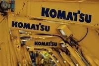 Пауза для Komatsu